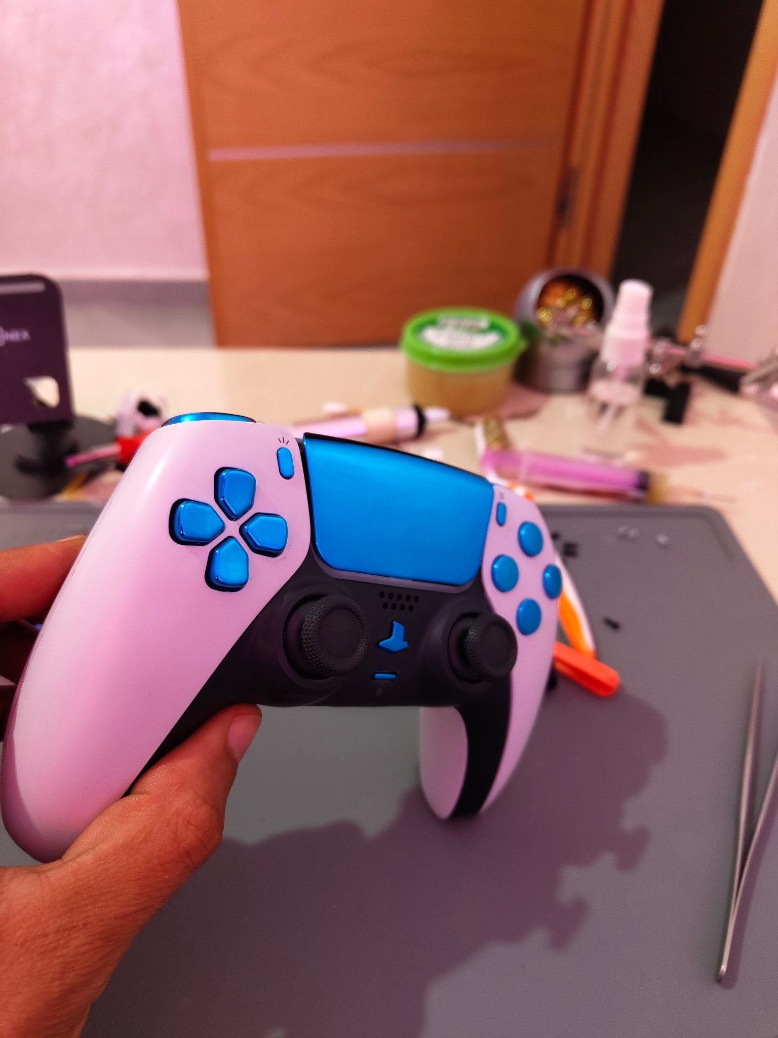 Custom_video_game_controller_20261016001545
